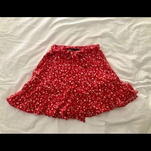 NWOT Zara Ruffled Skort, Red Floral Print